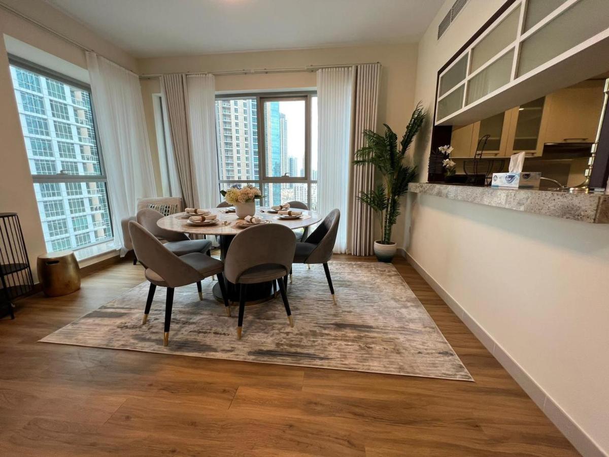 Luxury 2Br- Burj Khalifa View In Blvd Central -1402 두바이 외부 사진